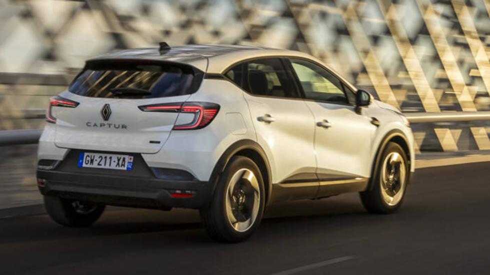Renault Captur: Φουλ υβριδικό με 160 άλογα από 26.500 ευρώ
