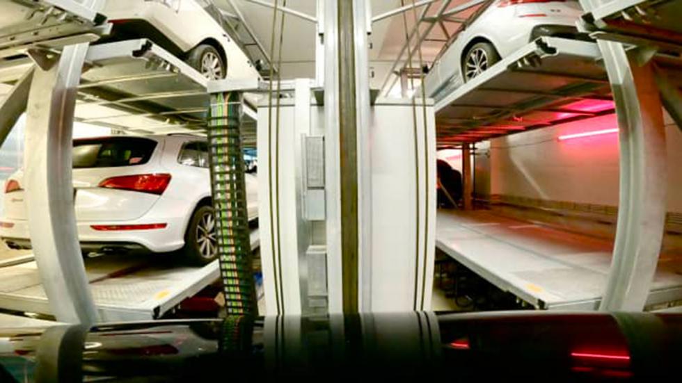 Ρομποτικό πάρκινγκ χρεώνει 300 χιλιάρικα κάθε θέση! 