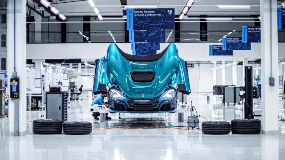 Θυγατρική της Bugatti θα παρουσιάσει αυτοματοποιημένο ρομποταξί