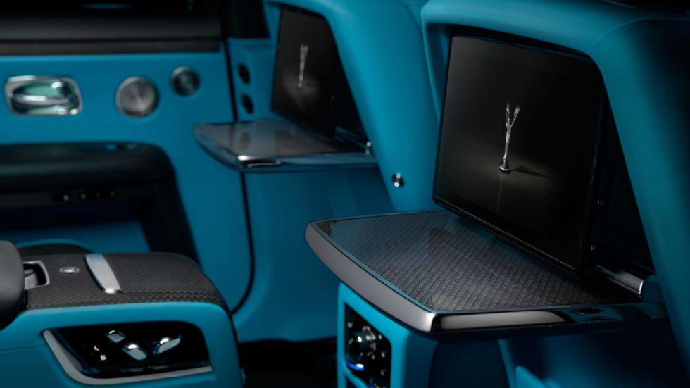 Ήρθε η Rolls-Royce Ghost Black Badge γεμάτη «αλητεία»