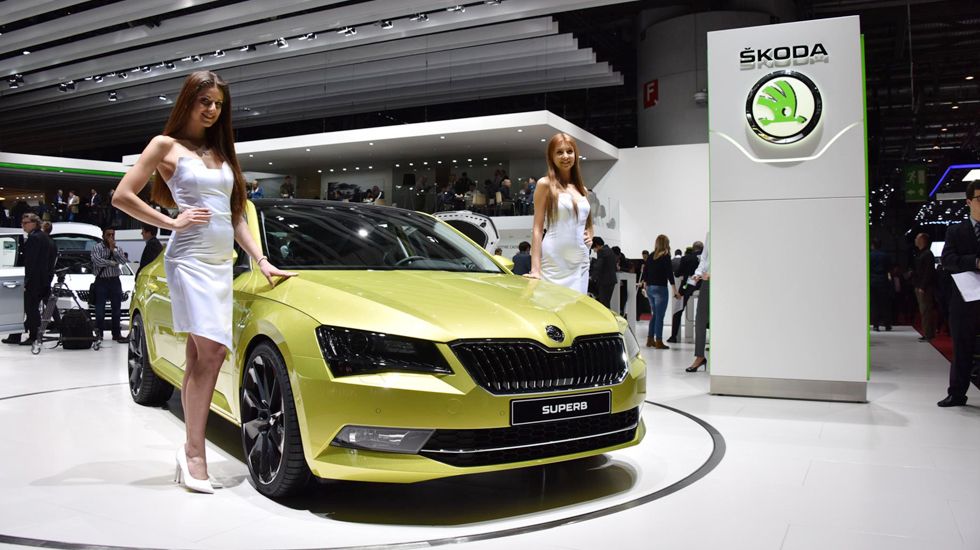 Πλήρες μοντέλων είναι το stand της Skoda στη φετινή έκθεση της Γενεύης.