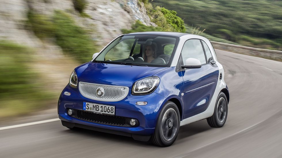 Τα πρώτα smart fortwo με αυτόματο κιβώτιο διπλού συμπλέκτη έξι σχέσεων Twinamic, θα αρχίσουν να διατίθενται από τον προσεχή Μάρτιο.