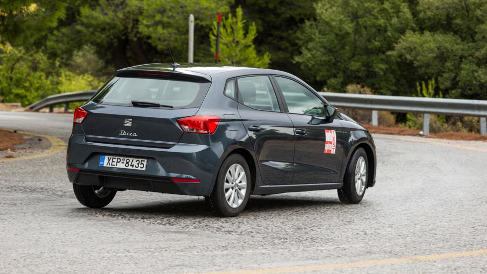 Η ευχάριστη οδική συμπεριφορά του SEAT Ibiza εκφράζεται και από την εξαιρετική ποιότητα κύλισης.