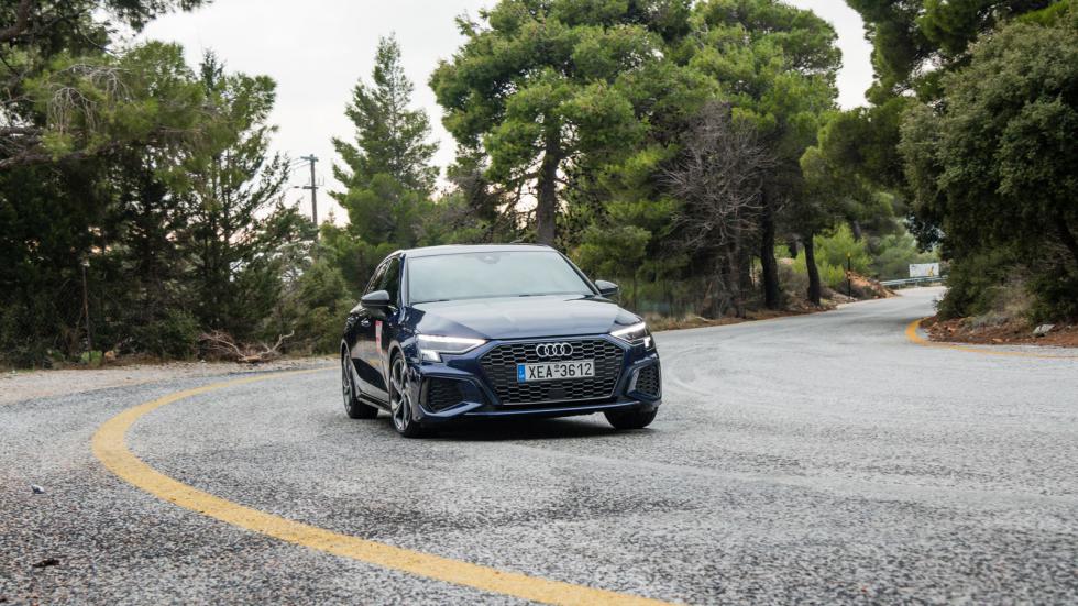 Ελκυστικό και δυναμικό, το Audi A3 Sportback στην έκδοση S Line ενισχύεται από στοχευμένες σπορτίφ πινελιές.