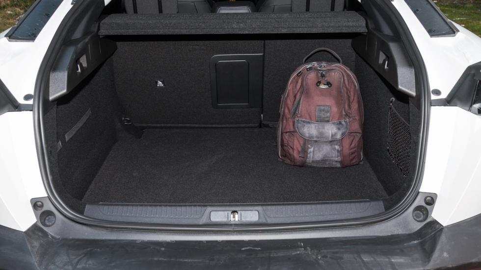 Κυρίως χώρο αποσκευών 536 λτ. έχει το Peugeot 408.