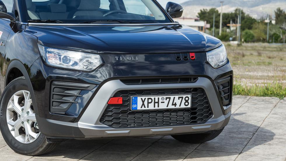 Το Tivoli διατηρεί το αισθητικό προφίλ του εδώ και αρκετά χρόνια χωρίς ουσιαστικές διαφορές, παραμένει ωστόσο κομψό με όμορφες λεπτομέρειες δυναμισμού.