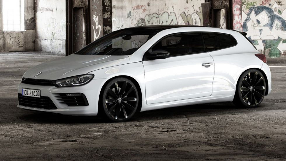 Το νέο VW Scirocco R Black Style, αντίθετα με ό,τι υποδηλώνει το όνομά του, δε διατίθεται σε μαύρο χρώμα, καθώς αυτό απαντάται στην οροφή, στους τροχούς των 19 ιντσών και στα καπάκια των καθρεπτών.