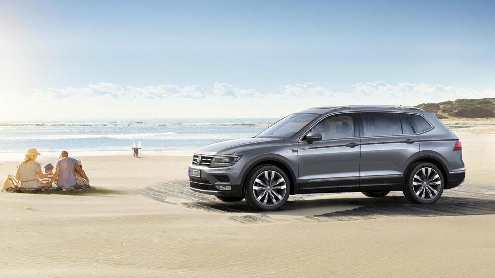 Οι πρώτες εικόνες για το VW Tiguan Allspace, που αποκαλύπτουν τόσο το εξωτερικό όσο και το εσωτερικό του. 