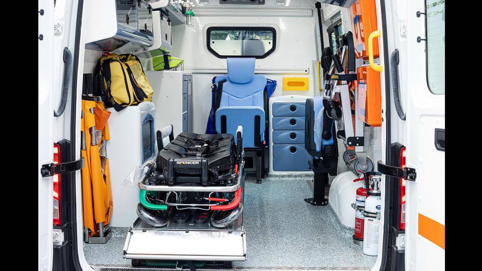 Δωρεά ασθενοφόρου VW Crafter στο ΕΚΑΒ