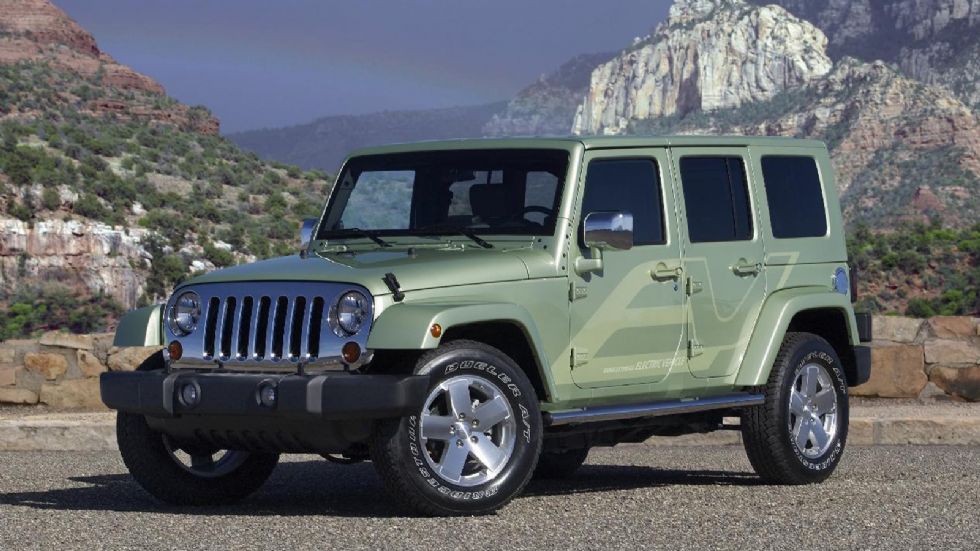 Το Jeep Wrangler Unlimited EV (φωτό) του 2009 ήταν ένα υβριδικό πρωτότυπο όχημα με ηλεκτρικό μοτέρ 268 ίππων και έναν μικρό diesel κινητήρα.