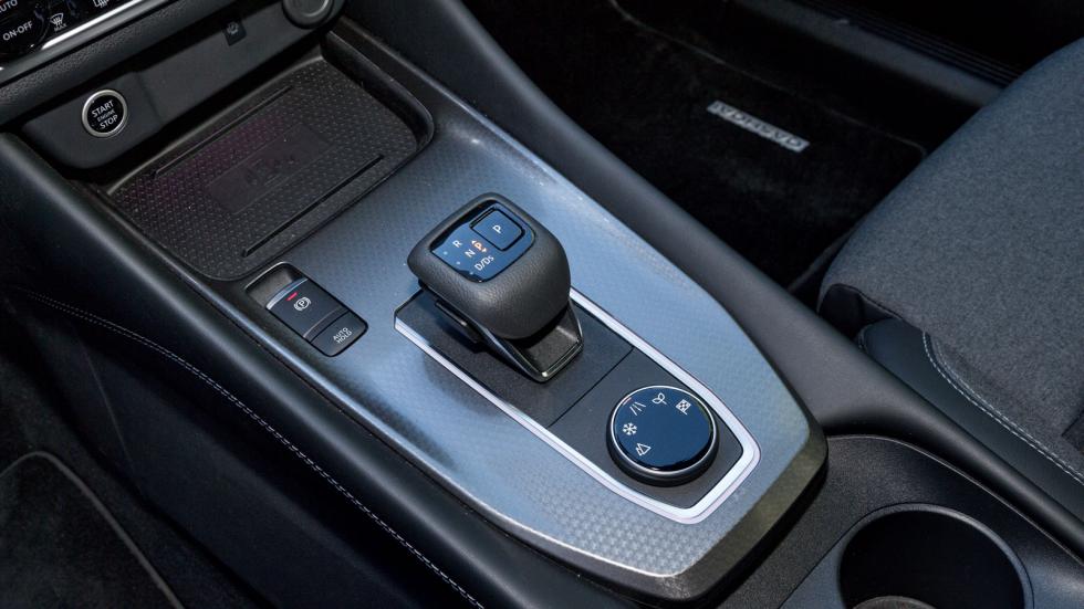 Στο αυτόματο Nissan Qashqai των 158 ίππων τη διαφορά κάνει (και) το αυτόματο κιβώτιο X-Tronic που, αν και έχει CVT λογική με πολλαπλές σχέσεις, δεν παρουσιάζει το βουητό άλλων, αντίστοιχων κατασκευών.