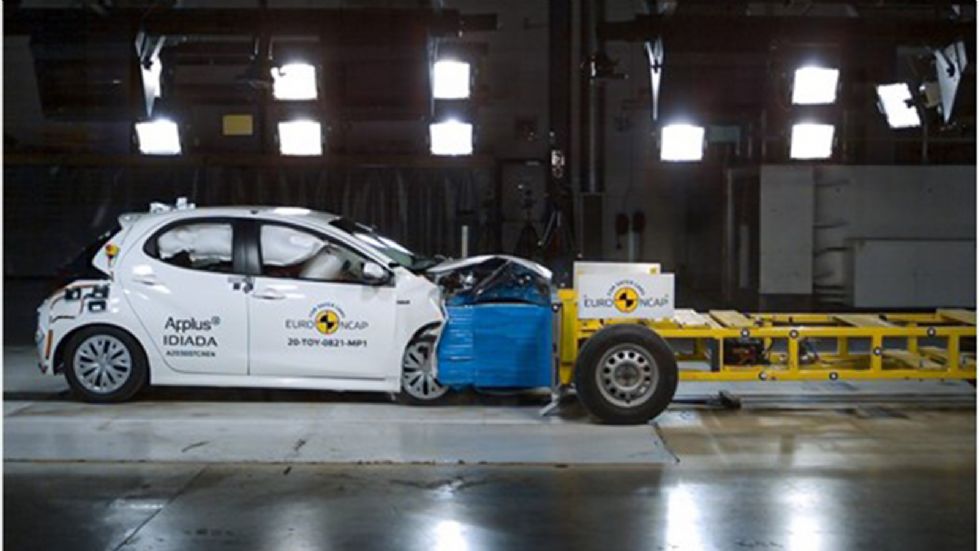 Πεντάστερο το νέο Toyota Υaris στο Εuro NCAP (+vid)