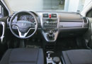 honda cr-v - Η τρίτη γενιά του CR-V καλείται να φανεί αντάξια των προκατόχων της (2,5 εκ. οχήματα σε 160 χώρες). Οι προϋποθέσεις για κάτι τέτοιο δείχνουν ότι πληρούνται.
 Νέο Honda CR-V 2,0 : Φοβερό στην άσφαλτο, 