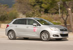   compact           ,         .    Auto      hatchback        .
 