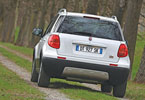 �� ������������� ����, �����������, ������������ ���
������ ������, �� Fiat Sedici ����� ��� ��������
Crossover, ��� �� ����� ��� ��� ��������! 