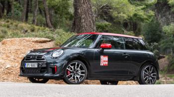 Δοκιμάζουμε την κορυφαία έκδοση του MINI Cooper S JCW των 231 ίππων