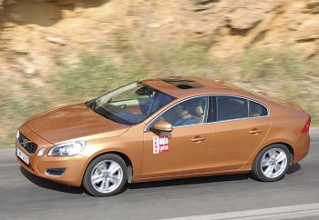 Volvo S60 με όπλο... την τιμή! 