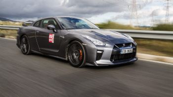 : Nissan GT-R