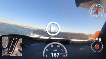 Video: Ταχύπλοο πάει με 270 χλμ./ώρα στο νερό