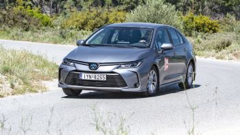 Δοκιμή: Toyota Corolla 1,8 Hybrid Sedan