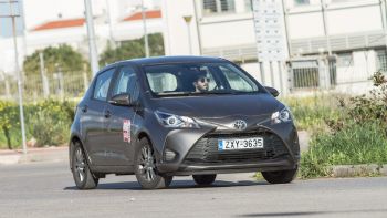 : Toyota Yaris 1,0 .  69 PS