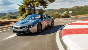 :  BMW i8 Roadster