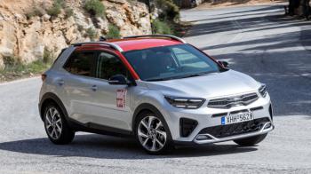 ������: Kia Stonic, ��������, mild hybrid �� 100 �����