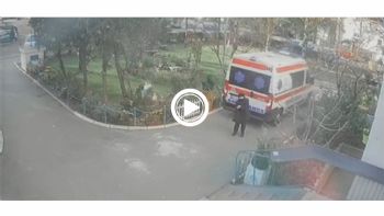 VIDEO: Τον πάτησε ασθενοφόρο στο νοσοκομείο!