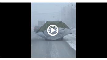 VIDEO: Ήρθαν τα κρύα, κουκουλώστε τα αυτοκίνητά σας!