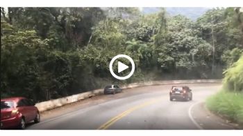 VIDEO: Το κάρφωσε κατεβαίνοντας το βουνό