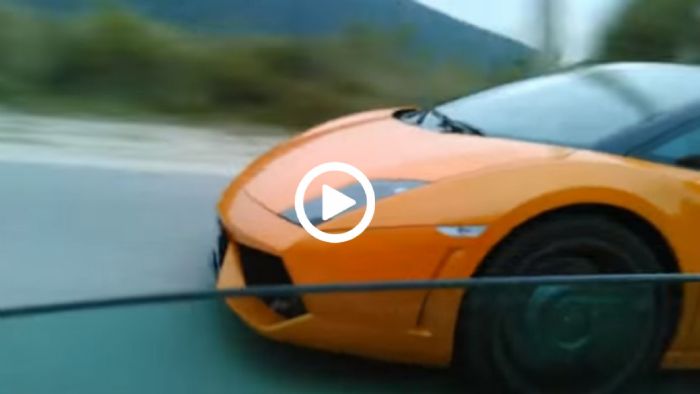 «Φτωχό» Fiat Coupe «καρπαζώνει» ανελέητα πανάκριβη Lamborghini 