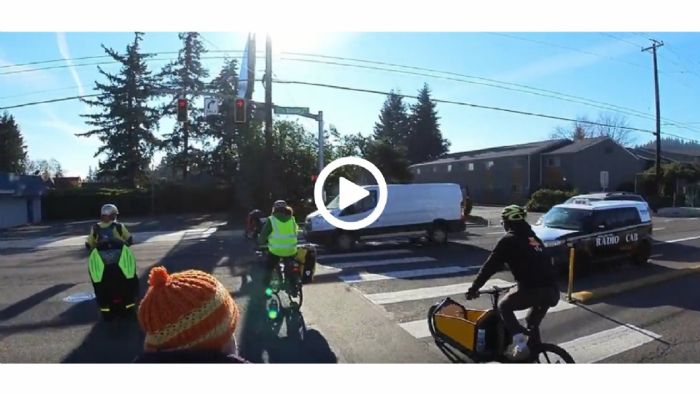 VIDEO: Χτύπησε ποδηλάτη κι έφυγε