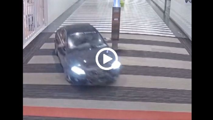 VIDEO: Βόλτα στο εμπορικό με το αμάξι
