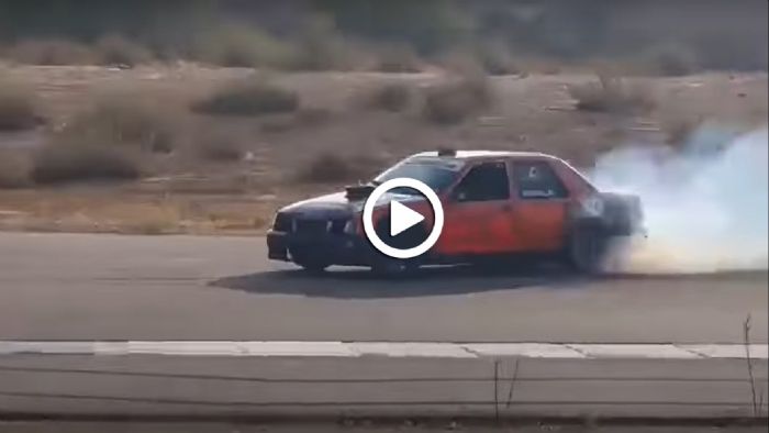 Κομπρεσοράτο Sierra με V8 καίει λάστιχο ουρλιάζοντας