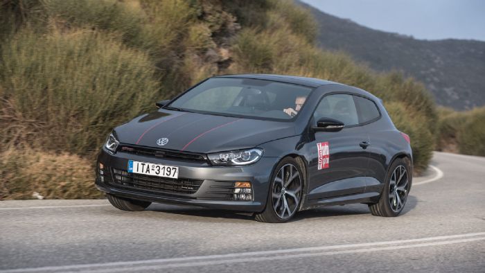 Δοκιμάζουμε το «καυτό» VW Scirocco GTS με τον δίλιτρο TSI κινητήρα απόδοσης 220 ίππων. Πως τα καταφέρνει στο δρόμο;