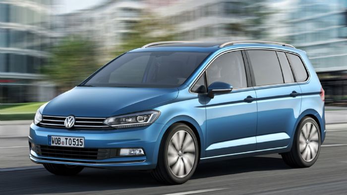 Το VW Touran θα διατίθεται με το 1.8 TSI σύνολο βενζίνης, το οποίο αποδίδει 180 ίππους, ενώ η ροπή των 250 Nm είναι διαθέσιμη στις 1.250 – 5.000 σ.α.λ.