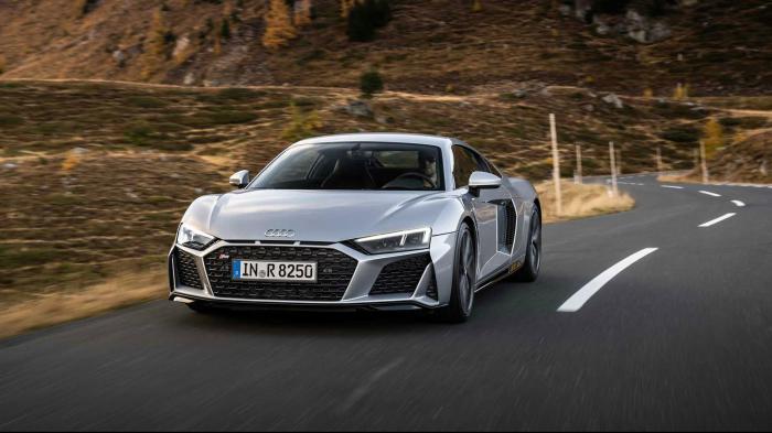 Ήρθε για να μείνει το πισωκίνητο Audi R8.