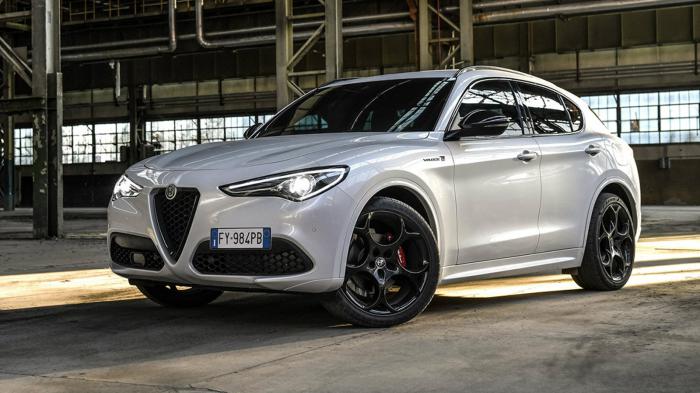 Η Stelvio Veloce Ti, έρχεται με ακόμα πιο εντυπωσιακούς τροχούς διαμέτρου 21 ιντσών.