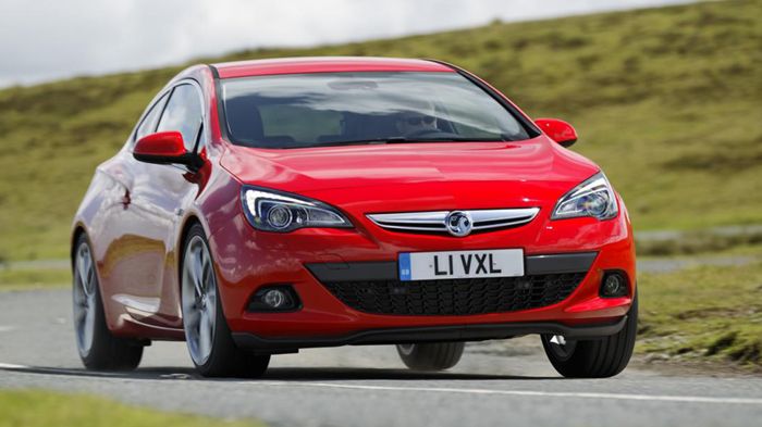 Το Opel Astra GTC θα τροφοδοτείται από έναν νέο κινητήρα βενζίνης 1,6 λτ. που είναι άμεσου ψεκασμού, turbo και αποδίδει 200 ίππους και 300 Nm ροπής.