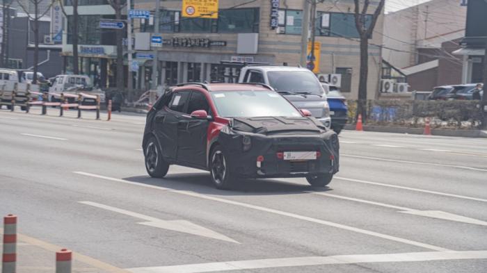 Kia Stonic 2026: Δοκιμάζεται στους δρόμους -Επιστροφή με ριζική αναβάθμιση