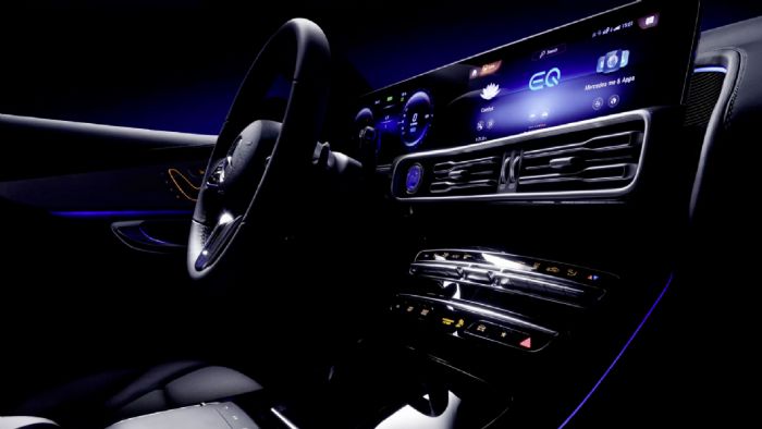 Την προσοχή στο εσωτερικό τραβά το νέο σύστηµα infotainment «Mercedes-Benz User Experience» ή για συντοµία «MBUX».