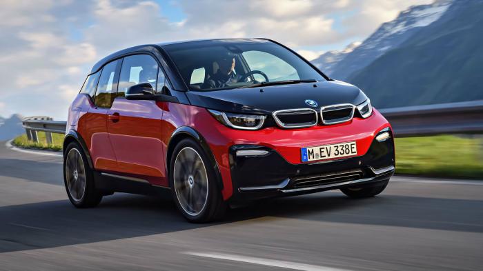 Η BMW παρουσίασε την ανανεωμένη BMW i3 με μικρές αισθητικές αλλαγές και την προσθήκη της κορυφαίας i3S έκδοσης.