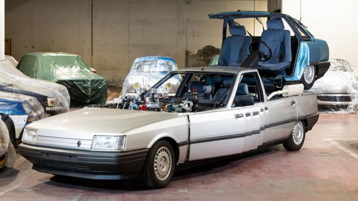 Η Renault πουλάει 100 εμβληματικά αυτοκίνητα της συλλογής της!!! Η Renault πουλάει 100 εμβληματικά αυτοκίνητα της συλλογής της!!!