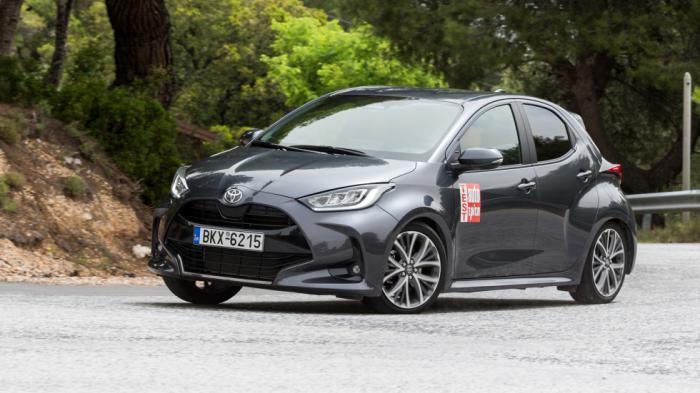 Το υβριδικό Yaris στην πόλη καίει σαν ηλεκτρικό