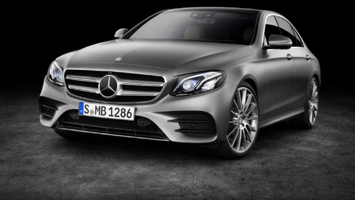 Από 50.800 ευρώ (με απόσυρση) ξεκινούν οι τιμές της νέας Mercedes-Benz E-Class.