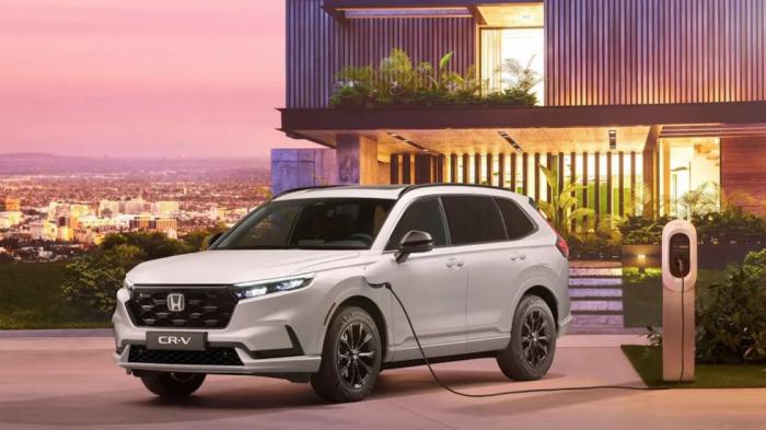 Φρεσκάρισμα στα υβριδικά SUV της Honda: Νέες εκδόσεις και εξοπλισμός για HR-V, ZR-V και CR-V