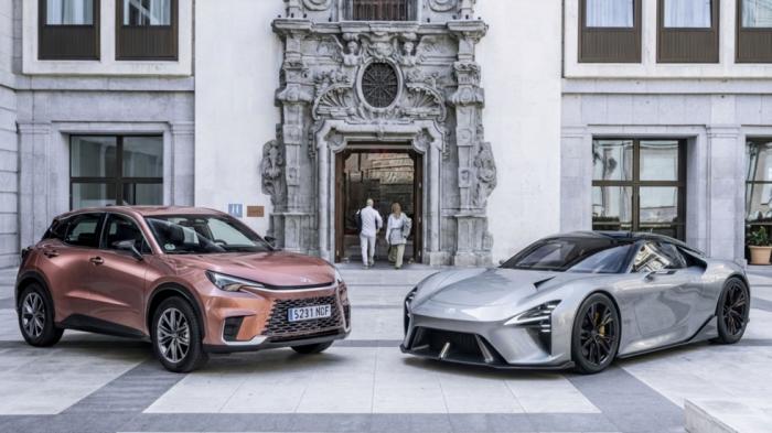 Lexus LBX & LFA Concept: Τα δύο άκρα της ιαπωνικής πολυτέλειας