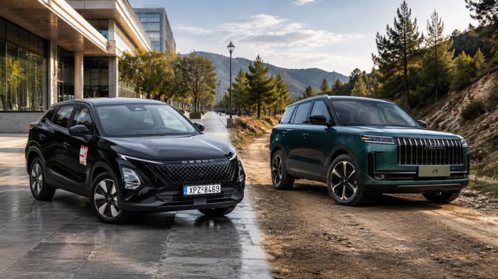Τα δύο μοντέλα χρησιμοποιούν το ίδιο full hybrid σύστημα συνολικής ισχύος 224 ίππων.