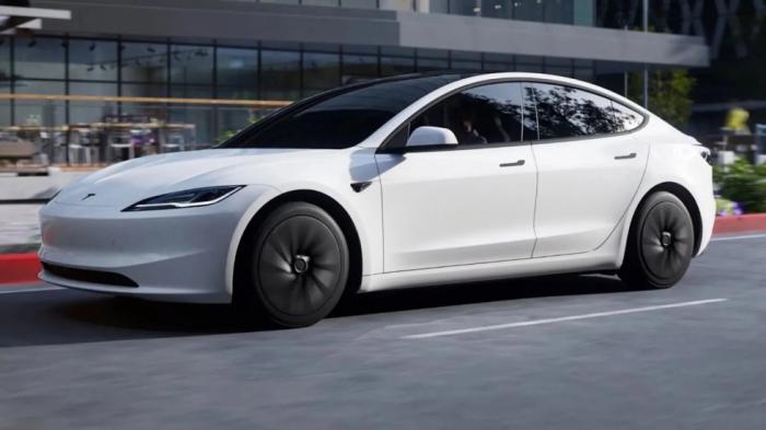 Tesla: Αλλαγές στα ονόματα με φόντο την ελεύθερη πτώση των πωλήσεων στην Ευρώπη