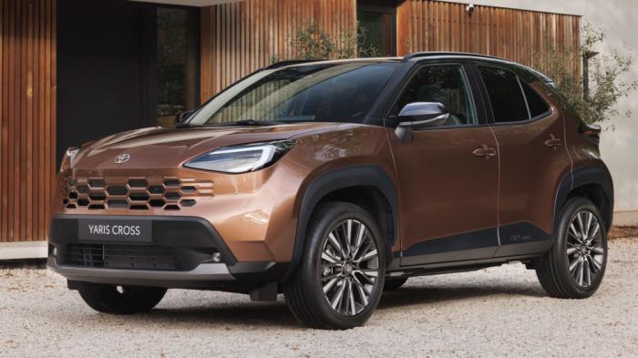 Toyota Yaris Cross: Γιατί όλοι το αγοράζουν & ποια έκδοση αξίζει περισσότερο;